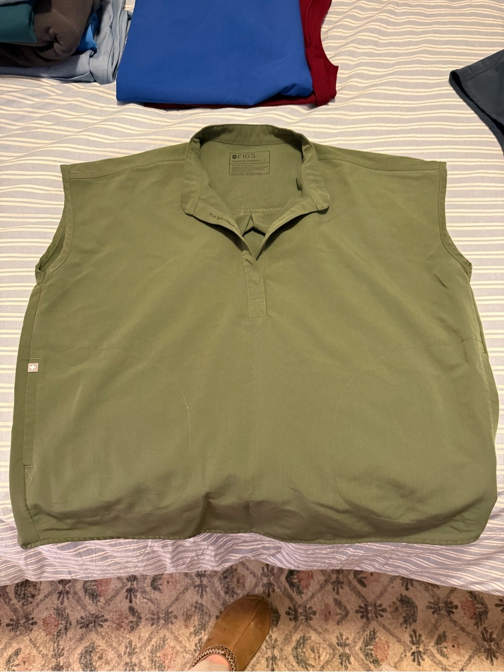 FIGS L green Rafaela scrub top
